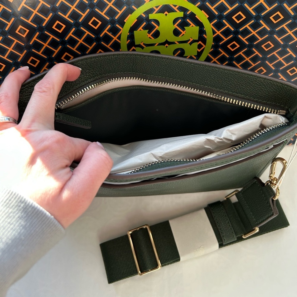 Tory Burch Blake Swingpack Crossbody Bag Basil Gold Green - Picture 8 of 9